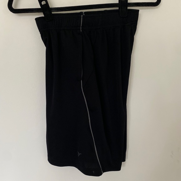 Kids Black athletic shorts - Picture 3 of 4